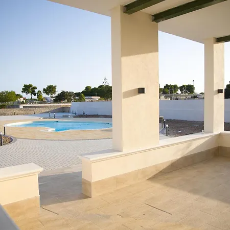 Celeste Oda ve Kahvaltı