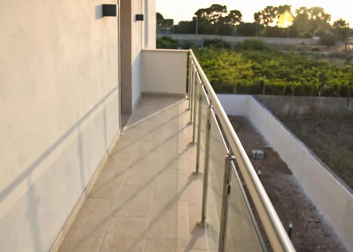 Celeste Oda ve Kahvaltı 3*