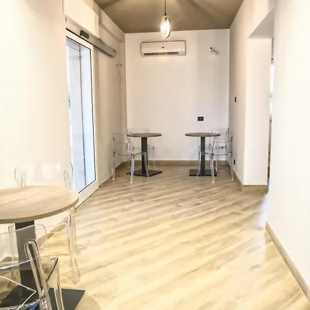 Celeste فندق مبيت وإفطار 3*